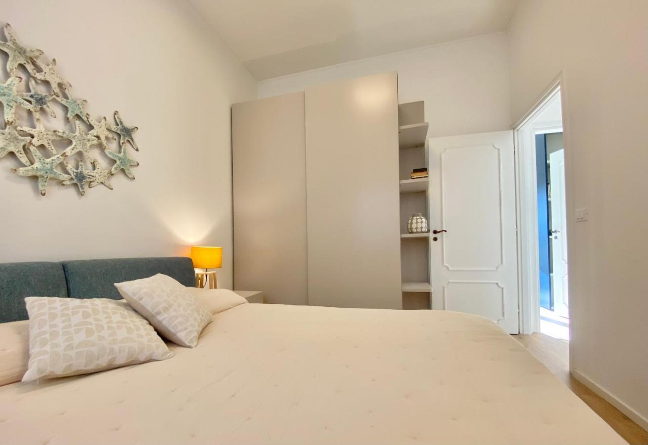 Ferienwohnung Casaviva-Stylish Trilo With Ac-Shared Pool-Parking Genua Exterior foto