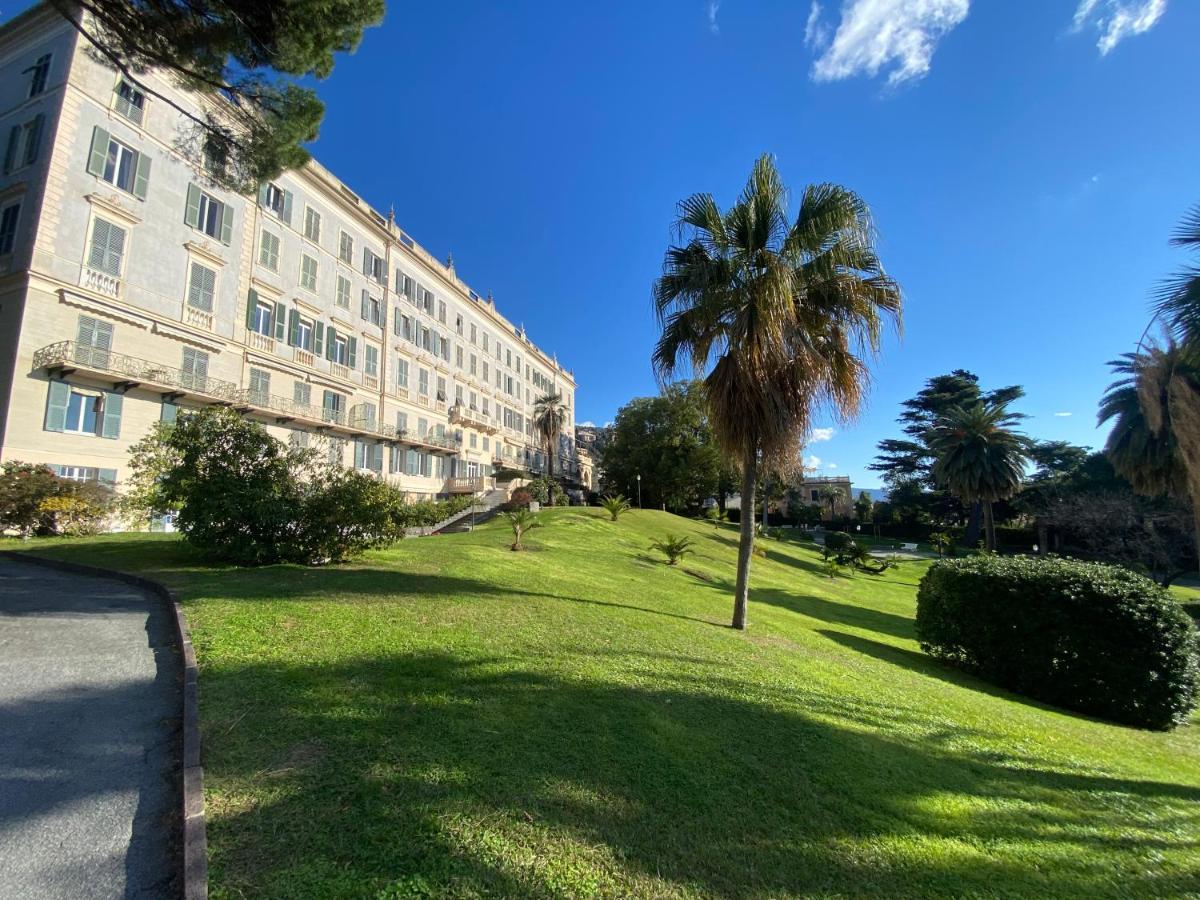 Ferienwohnung Casaviva-Stylish Trilo With Ac-Shared Pool-Parking Genua Exterior foto